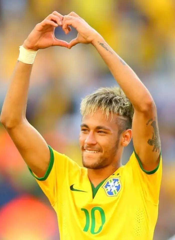 名奠定了坚 名奠定了坚